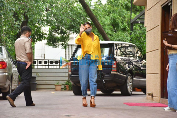Photos: Malaika Arora spotted in Bandra | Parties & Events ...
