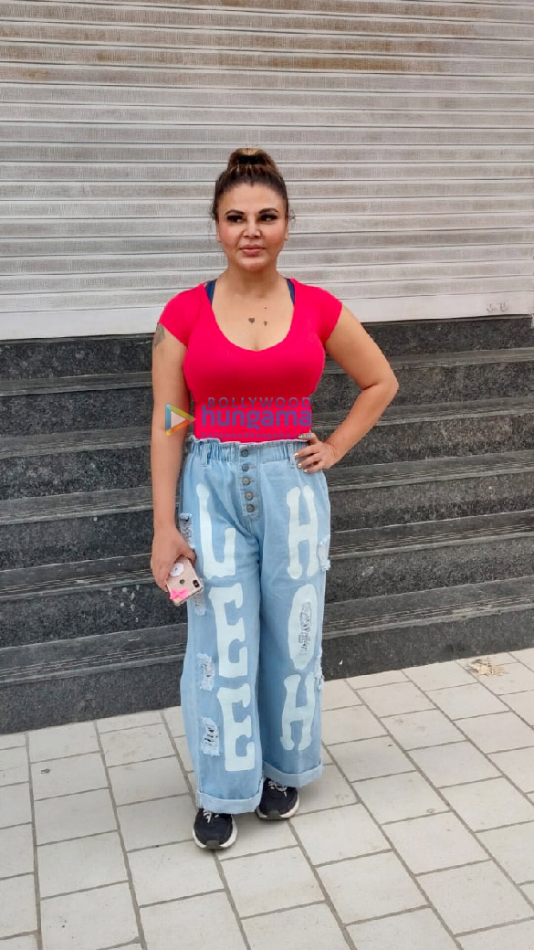 Photos: Rakhi Sawant snapped at the gym Photos: Rakhi Sawant snapped at the gym