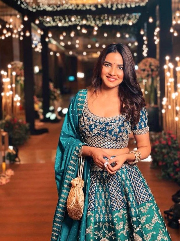 Jasmin Bhasin looks stunning in zardori embroidered lehenga worth Rs. 2 ...