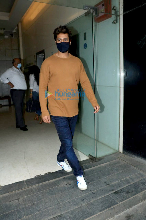 Photos: Vicky Kaushal snapped in Santacruz