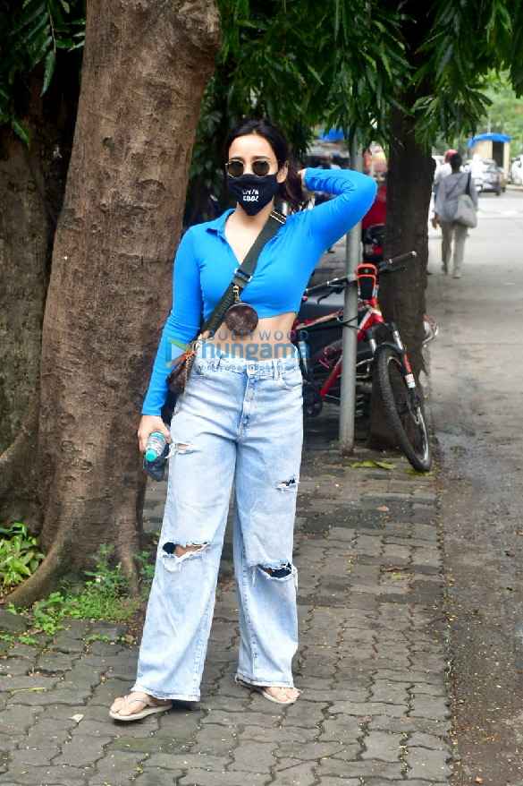 Photos: Neha Sharma spotted in Bandra