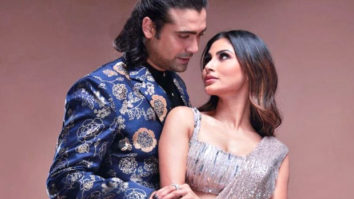 Watch: Jubin Nautiyal refuses to kiss Mouni Roy Watch: Jubin Nautiyal refuses to kiss Mouni Roy