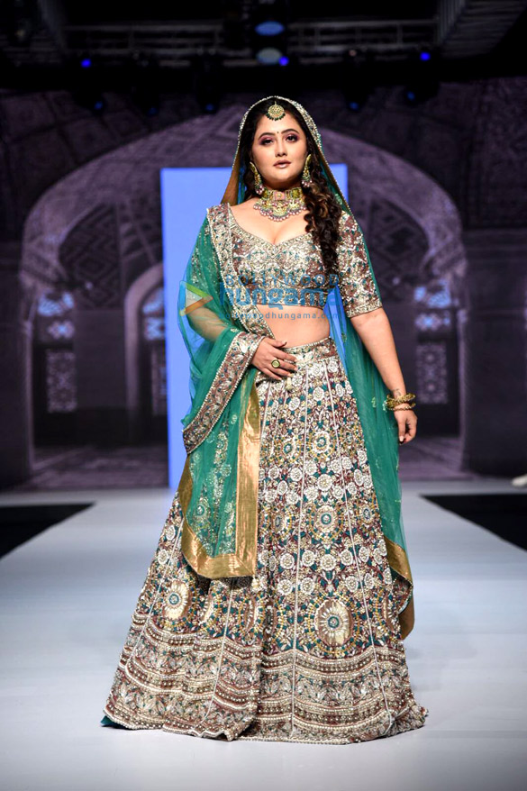 Photos: Rashami Desai walks the ramp at the Bombay Times Fashion Week 2021