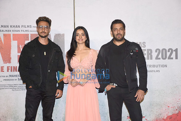 Photos: Salman Khan and Aayush Sharma snapped at Antim – The Final Truth trailer launch Photos: Salman Khan and Aayush Sharma snapped at Antim – The Final Truth trailer launch