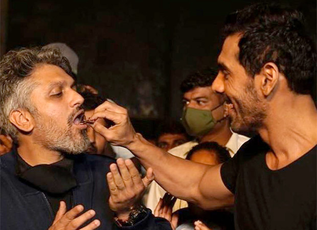 John Abraham wraps the shoot of Ek Villain Returns; celebrates with Mohit Suri and Disha Patani