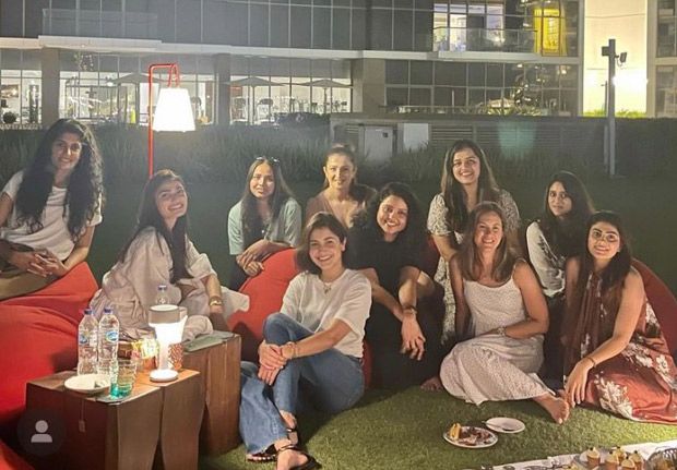 Anushka Sharma, Athiya Shetty, Ritika Sajdeh and others meet over a tea party, shares throwback picture