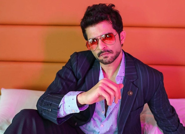 Bigg Boss 15: Raqesh Bapat exits the house after immense pain due to kidney stone, gets admitted to hospital