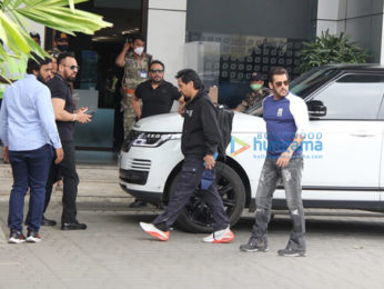 Photos: Salman Khan spotted at Kalina airport