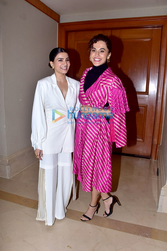 Photos: Samantha Prabhu, Taapsee Pannu, Vicky Kaushal, and others snapped post Anupama Chopra’s round table interview Photos: Samantha Prabhu, Taapsee Pannu, Vicky Kaushal, and others snapped post Anupama Chopra’s round table interview