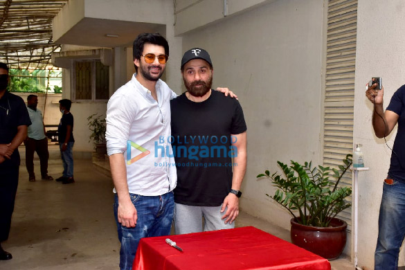 Photos: Sunny Deol snapped with Karan Deol for birthday celebrations