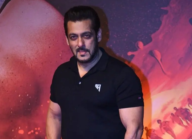 Salman Khan urges fans to not burst crackers inside theatres after seeing viral videos during Antim