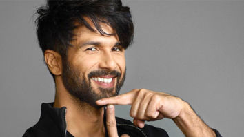 Shahid Kapoor’s pens down a cute note expressing excitement for the release of Jersey; says “Jersey is on my mind”