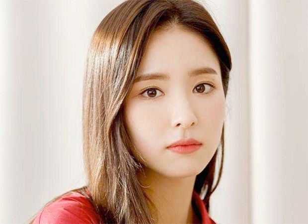 Shin Se Kyung donates profits from her YouTube channel to help girls from low-income families