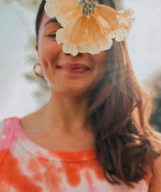 Alia Bhatt looks fresh as a daisy in new photos; Arjun Kapoor says ‘In da Baug!’