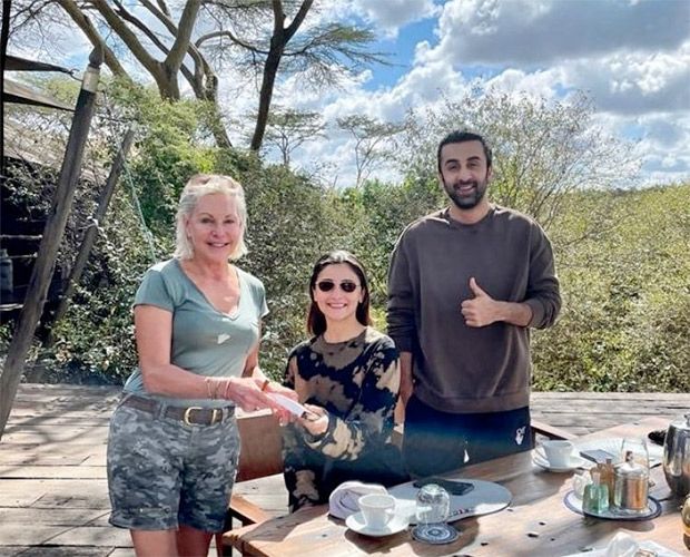 Ranbir Kapoor, Alia Bhatt are all smiles as they accept the special gift on their African safari; see unseen photo