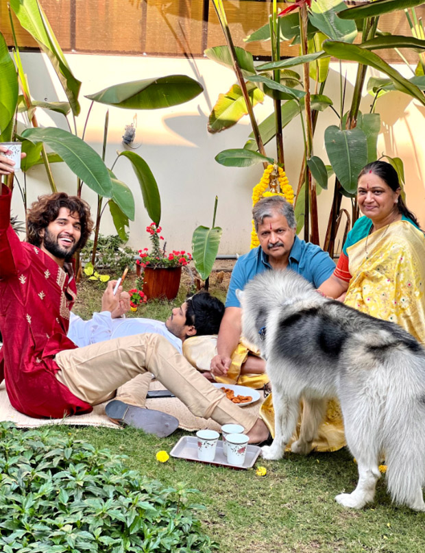 Vijay Deverakonda spends Makar Sankranti at home with his family, shares picture-perfect moments