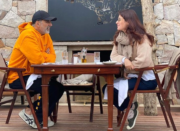 Twinkle Khanna and Akshay Kumar reimagine how they would have spoken if they met today; latter has a hilarious response