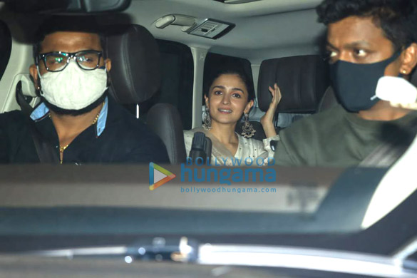 Photos: Alia Bhatt, Deepika Padukone, Kriti Sanon and others snapped at the screening of the film Gangubai Kathiawadi at Yash Raj Studios Photos: Alia Bhatt, Deepika Padukone, Kriti Sanon and others snapped at the screening of the film Gangubai Kathiawadi at Yash Raj Studios