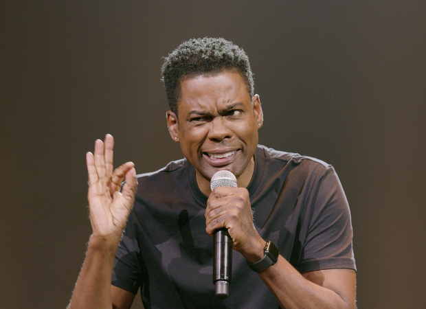 Chris Rock gets standing ovation at first show since getting slapped by Will Smith at Oscars 2022: "I'm still kind of processing what happened" : Bollywood News - Vimarsana News