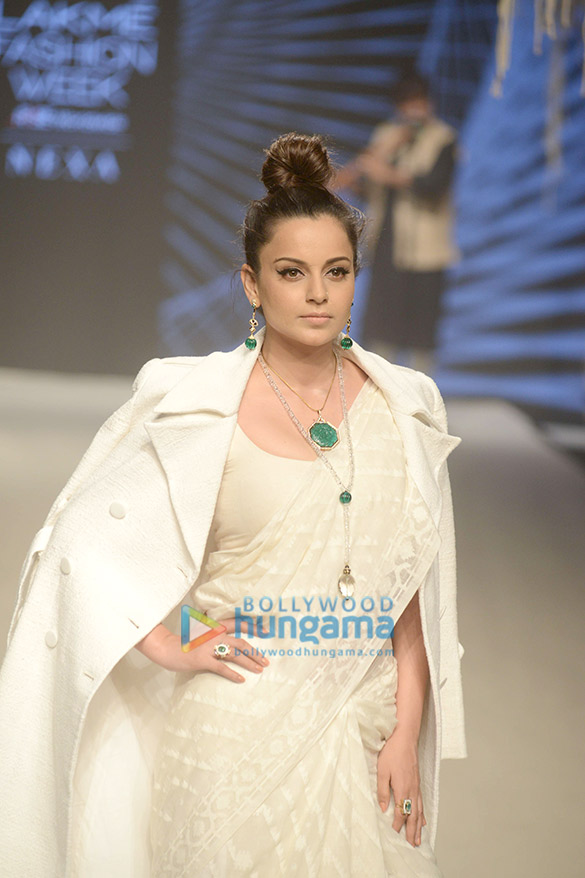 Photos: Kangana Ranaut turns showstopper for Khadi India at Lakme Fashion Week 2022