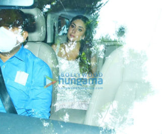 Photos: Kareena Kapoor Khan, Karisma Kapoor, Neetu Singh and others arrive at Ranbir Kapoor’s house in Bandra
