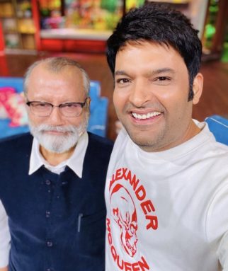 The Kapil Sharma Show: Kapil takes a photo with Pankaj Kapur for Jersey promotions – “Have grown up watching his TV serials and movies”