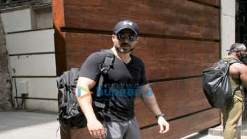 Photos: Emraan Hashmi spotted outside a gym in Khar
