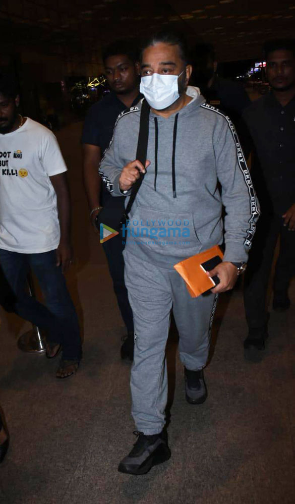 Photos Ranveer Singh, Varun Dhawan and others snapped at the airport 999 (4)