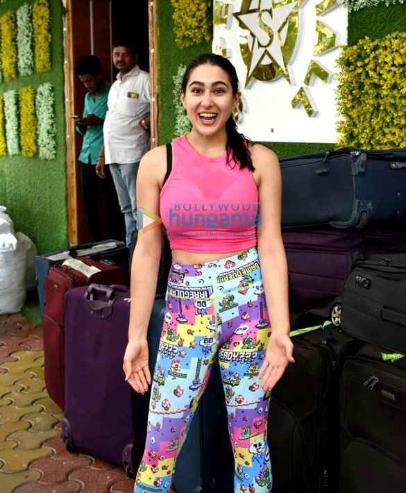 Photos: Sara Ali Khan snapped at Super Star Hall Photos: Sara Ali Khan snapped at Super Star Hall