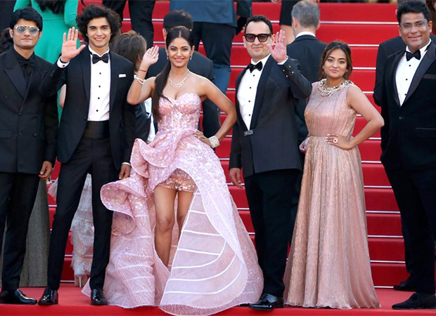 Cannes 2022: Meera Chopra steals the show with this glamorous dress as she walks with the Safed movie team