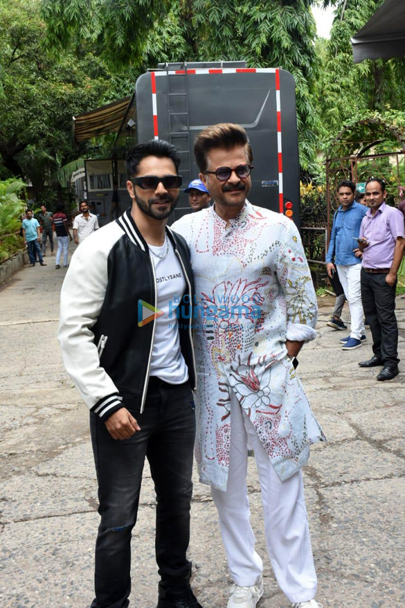 Photos: Anil Kapoor, Kiara advani, Mouni Roy and others snapped on sets of DID Lil Masters to promote his film Jugjugg Jeeyo Photos: Anil Kapoor, Kiara advani, Mouni Roy and others snapped on sets of DID Lil Masters to promote his film Jugjugg Jeeyo