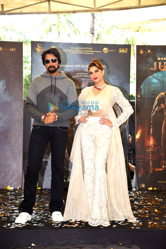 Photos Kichcha Sudeep and Jacqueline Fernandez snapped at the trailer launch of Vikrant Rona (1)