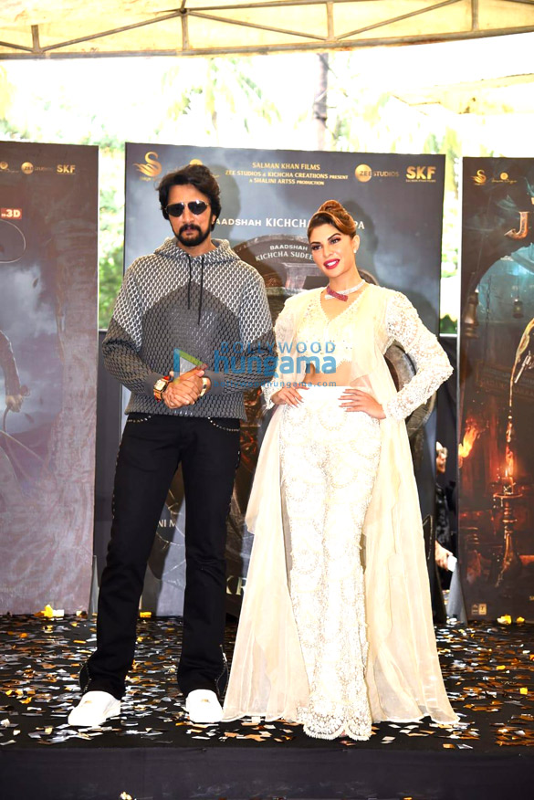 Photos Kichcha Sudeep and Jacqueline Fernandez snapped at the trailer launch of Vikrant Rona (6)