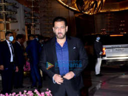 Photos: Salman Khan, Aamir Khan, Ranveer Singh, Mukesh Ambani and others snapped at Jio World Centre