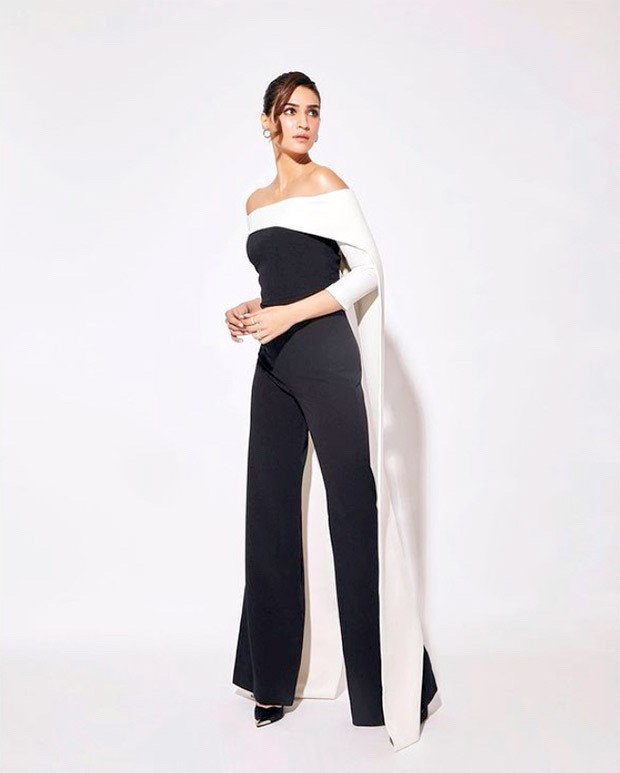 Kriti Sanon serves a sleek look in off-shoulder monochrome jumpsuit worth Rs. 1.10 lakh at Femina Miss India 2022