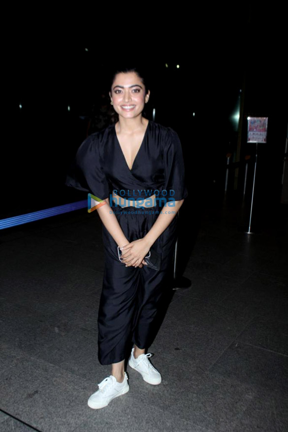 Photos Rashmika Mandanna spotted at the airport (4)