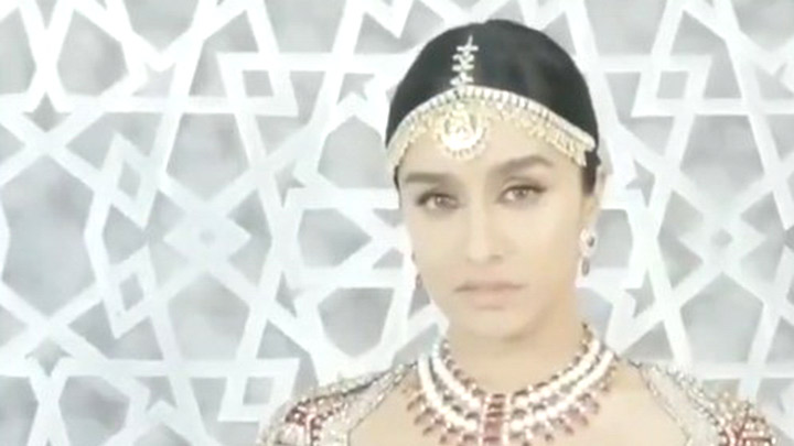 Shraddha Kapoor looks like a queen in heavy lehenga and jewelry