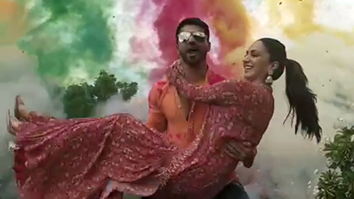 Varun Dhawan and Kiara Advani spread the colour of love