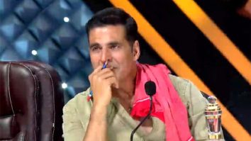 Akshay Kumar breaks into tears as he gets an emotional message from his sister | Raksha Bandhan