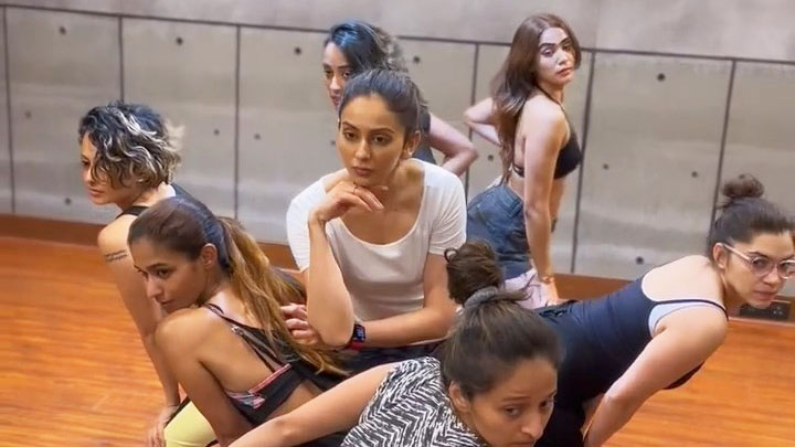 Xxx Videos Of Rakul Preet Singh - Rakul Preet Singh shares behind the scenes of Mashooka rehearsals | Images  - Bollywood Hungama