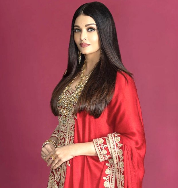 Aishwarya Rai Bachchan epitomizes royalty in red anarkali suit for Ponniyin Selvan event
