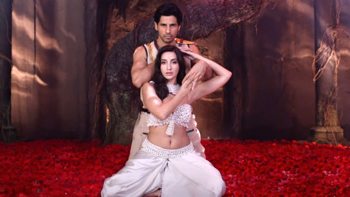 Manike Thank God Nora Fatehi Sidharth Malhotra Bollywood Hungama