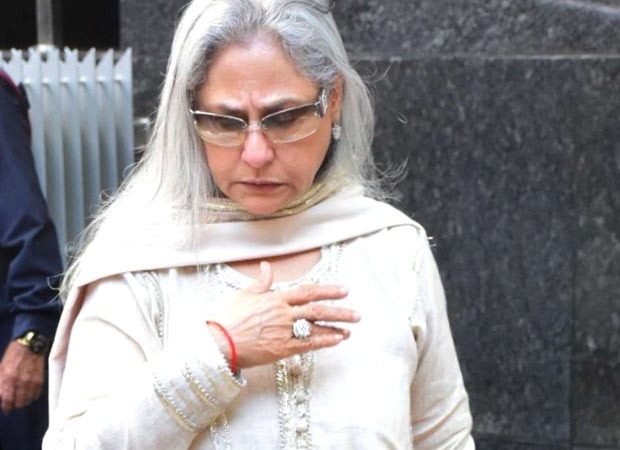 Jaya Bachchan miffed with paparazzi again; chases them out of Bachchan residence