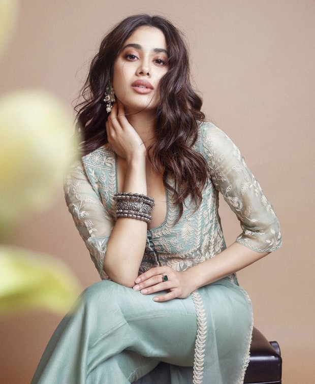 These looks of Janhvi Kapoor from Mili promotions are perfect for this festive season